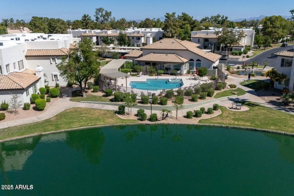 Image 37 of property listing at 1825 W RAY Road 2082, Chandler, AZ 85224