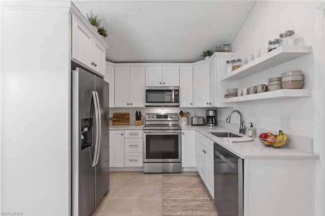 16924 Timberlakes DR E, Fort Myers, FL 33908