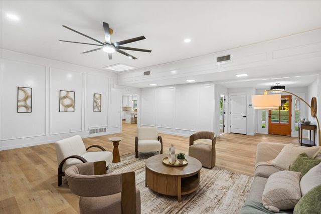 213 Westpark Drive S, Mckinney, TX 75072