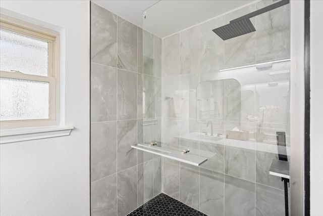 213 Westpark Drive S, Mckinney, TX 75072