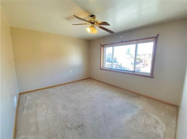 302 N Cedar St, New Castle, PA 16102