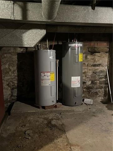 302 N Cedar St, New Castle, PA 16102