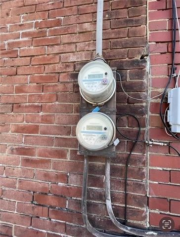 302 N Cedar St, New Castle, PA 16102