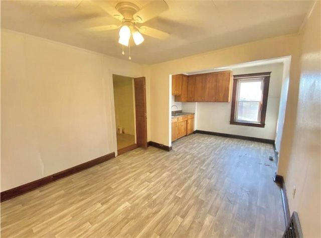 302 N Cedar St, New Castle, PA 16102