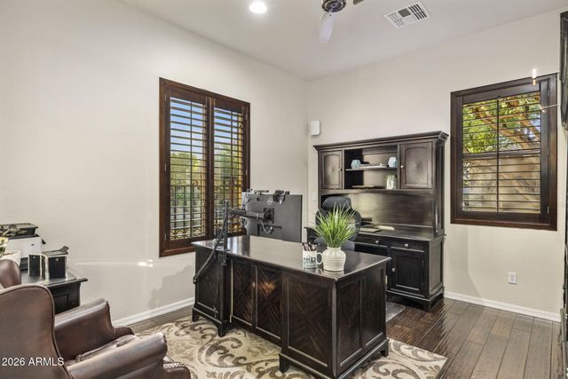 3950 E PATRICK Lane, Phoenix, AZ 85050