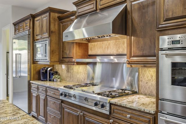 3950 E PATRICK Lane, Phoenix, AZ 85050