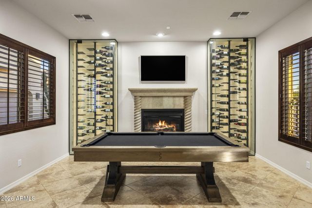 3950 E PATRICK Lane, Phoenix, AZ 85050