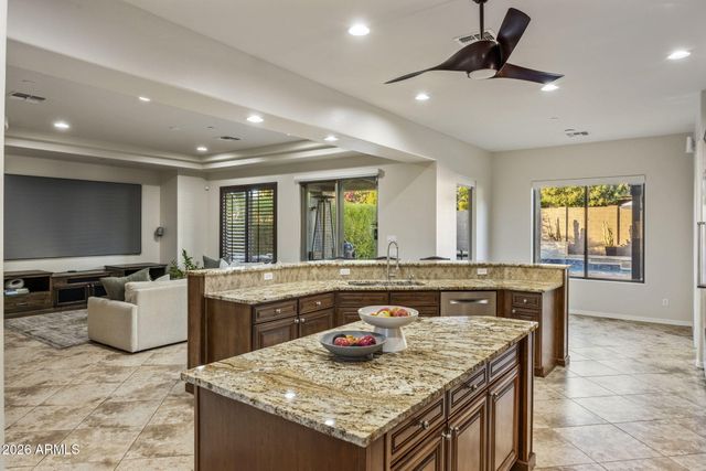 3950 E PATRICK Lane, Phoenix, AZ 85050
