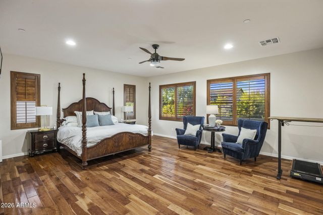 3950 E PATRICK Lane, Phoenix, AZ 85050