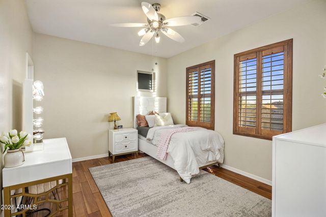 3950 E PATRICK Lane, Phoenix, AZ 85050