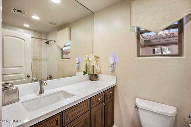 3950 E PATRICK Lane, Phoenix, AZ 85050