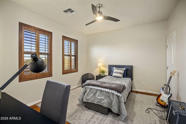 3950 E PATRICK Lane, Phoenix, AZ 85050