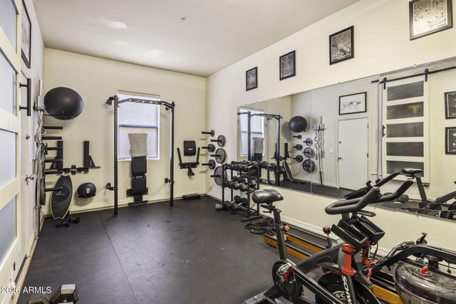 3950 E PATRICK Lane, Phoenix, AZ 85050