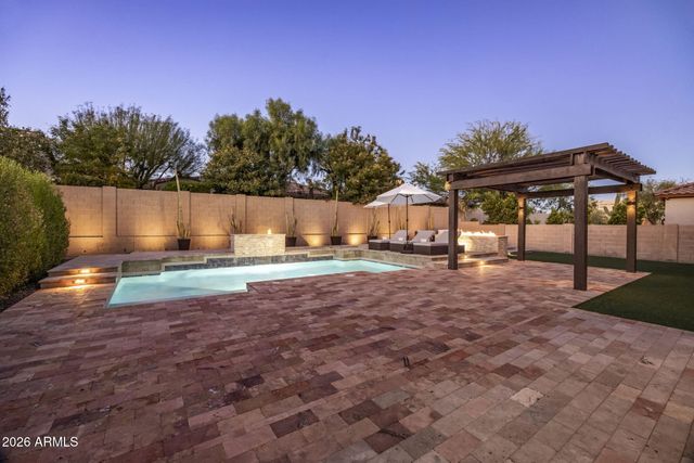 3950 E PATRICK Lane, Phoenix, AZ 85050
