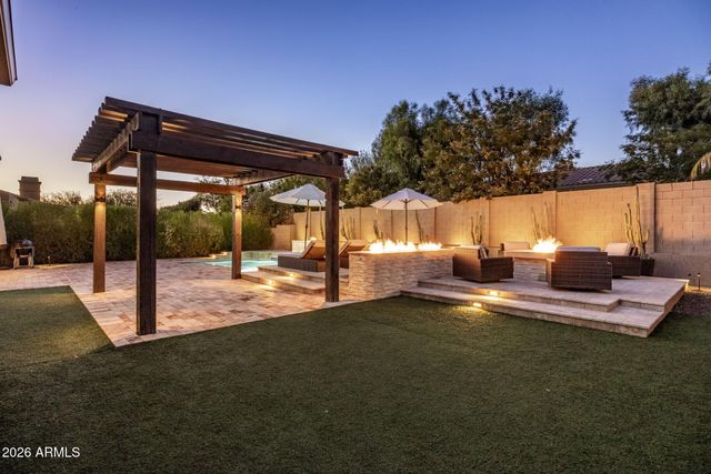 3950 E PATRICK Lane, Phoenix, AZ 85050