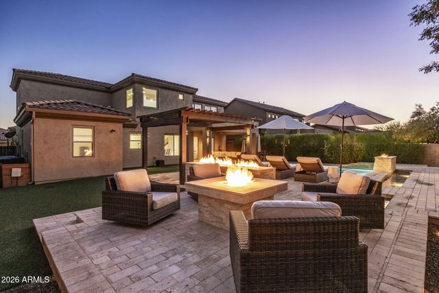 3950 E PATRICK Lane, Phoenix, AZ 85050