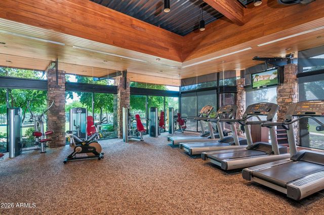 3950 E PATRICK Lane, Phoenix, AZ 85050
