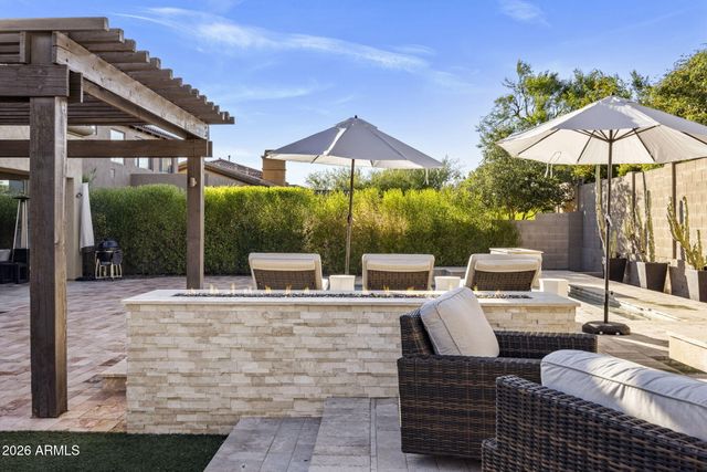 3950 E PATRICK Lane, Phoenix, AZ 85050