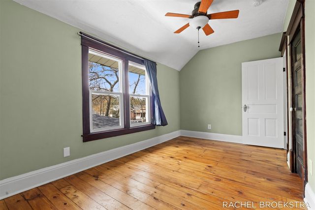 817 W Dale Avenue, Muskegon, MI 49441