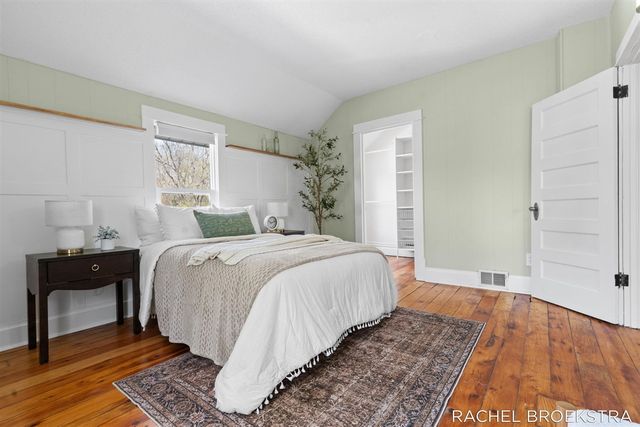 817 W Dale Avenue, Muskegon, MI 49441