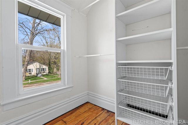 817 W Dale Avenue, Muskegon, MI 49441