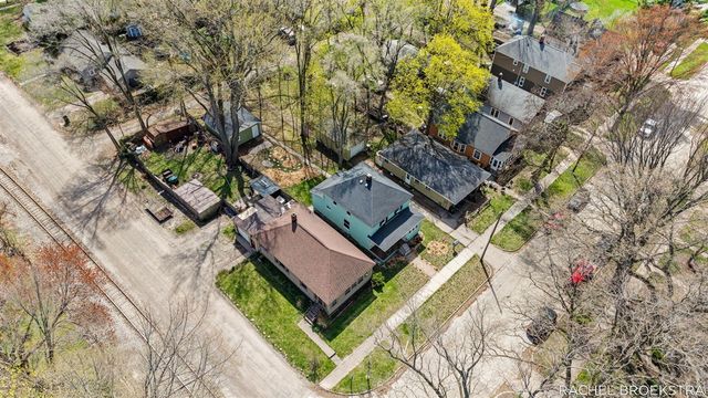 817 W Dale Avenue, Muskegon, MI 49441