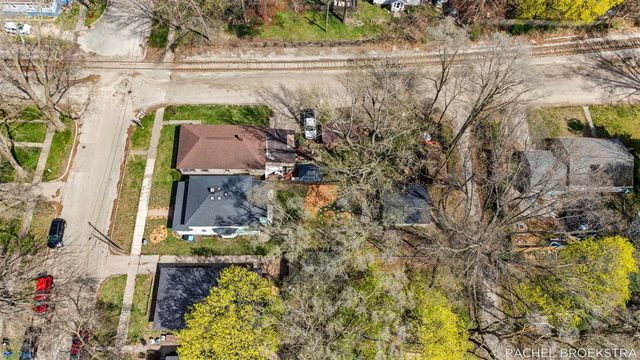 817 W Dale Avenue, Muskegon, MI 49441