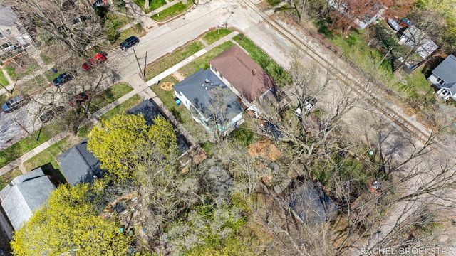 817 W Dale Avenue, Muskegon, MI 49441