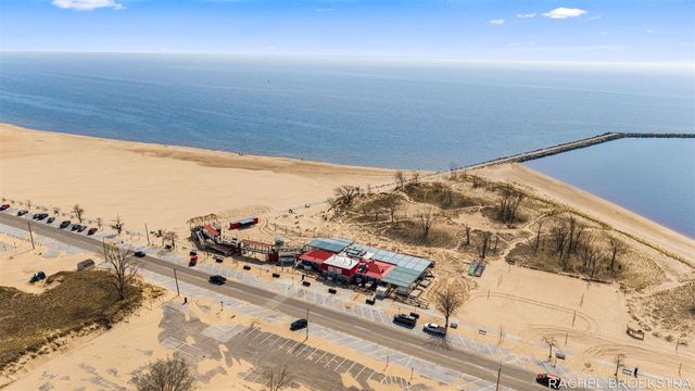 817 W Dale Avenue, Muskegon, MI 49441