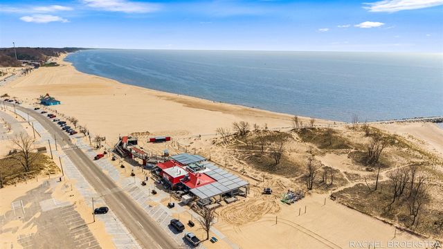 817 W Dale Avenue, Muskegon, MI 49441
