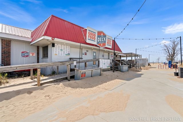 817 W Dale Avenue, Muskegon, MI 49441