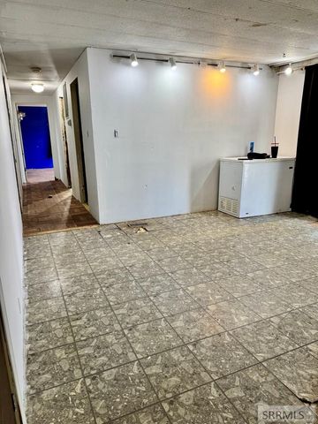 6515 S 5th Avenue, Pocatello, ID 83204