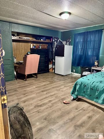 6515 S 5th Avenue, Pocatello, ID 83204