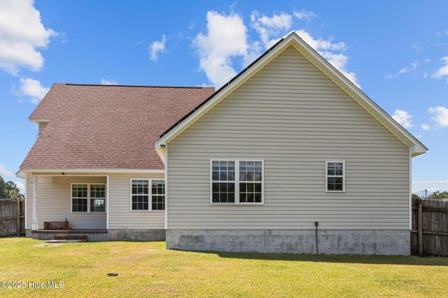203 Reid Court S, Jacksonville, NC 28540