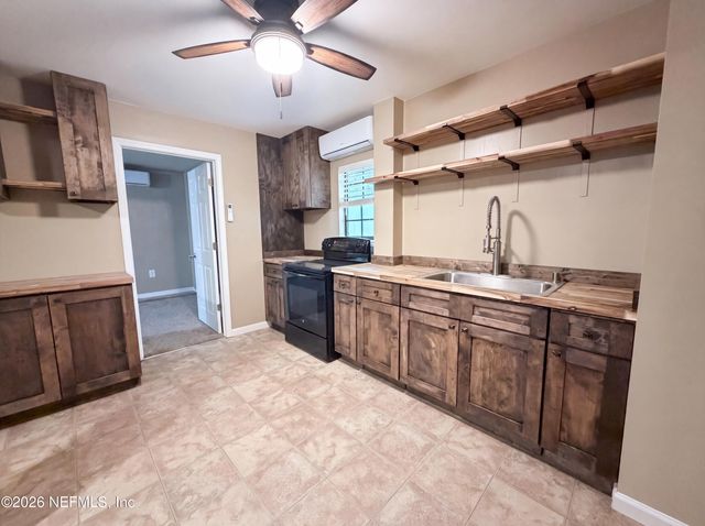 94 CONIFER Circle, Middleburg, FL 32068