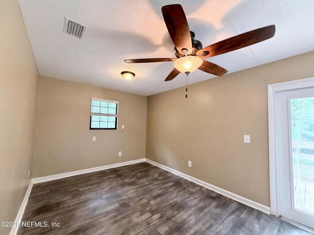 94 CONIFER Circle, Middleburg, FL 32068