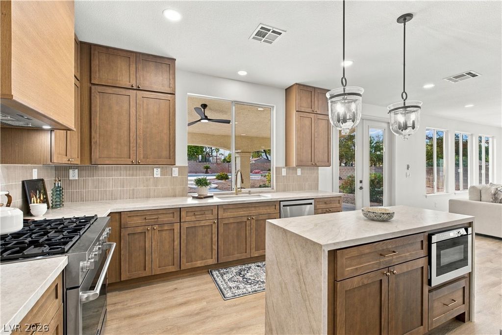 10729 Chillingham Drive, Las Vegas, NV 89183 — photo 5
