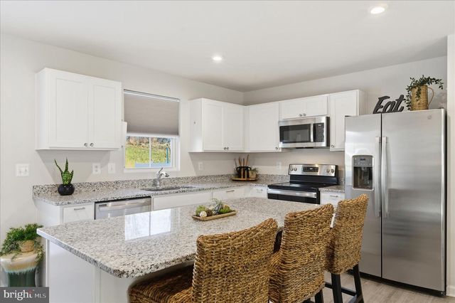 152 EMMET ST, Middletown, VA 22645