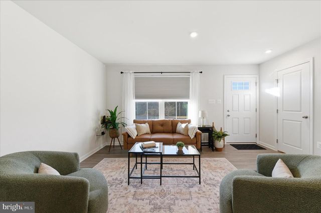 152 EMMET ST, Middletown, VA 22645