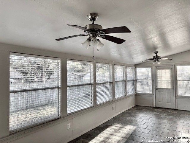 1104 Newhall St, Beeville, TX 78102