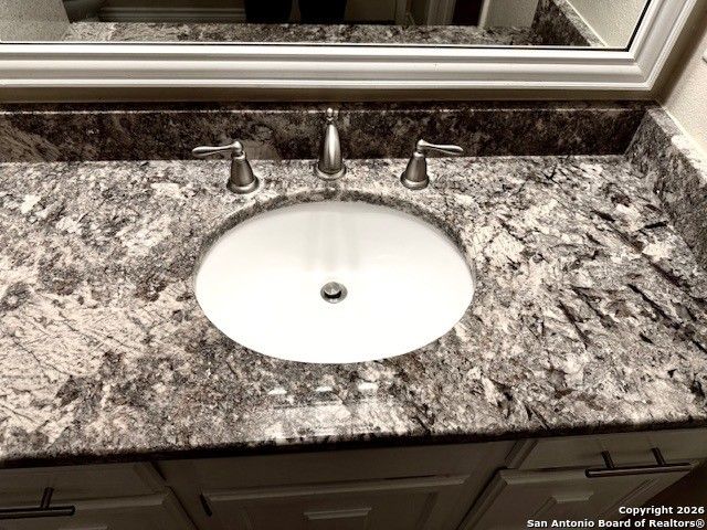 1104 Newhall St, Beeville, TX 78102