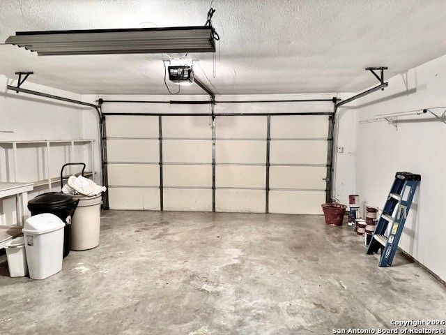 1104 Newhall St, Beeville, TX 78102