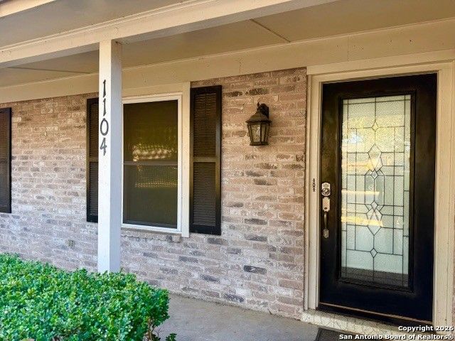 1104 Newhall St, Beeville, TX 78102