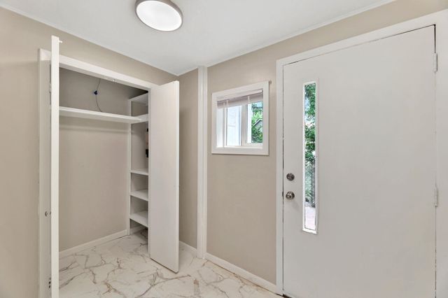 205 College St, Halstead, KS 67056