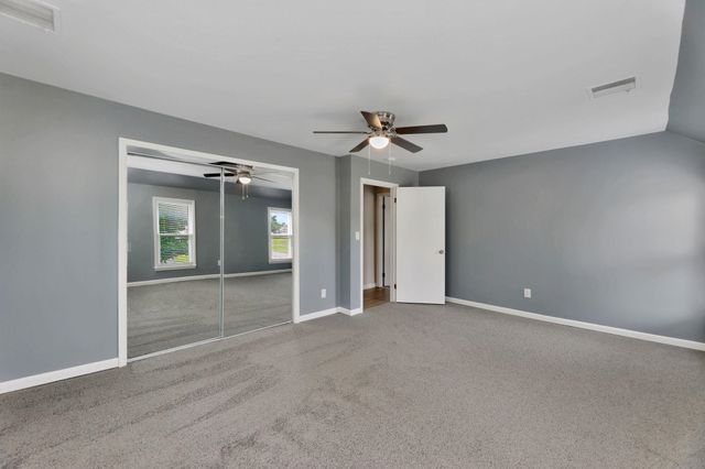 205 College St, Halstead, KS 67056