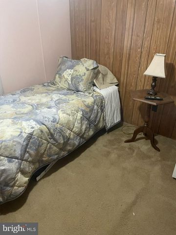 13 EARL LN, Lititz, PA 17543