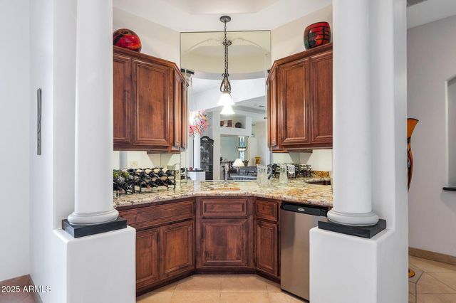 311 E WEXFORD Cove, Phoenix, AZ 85020