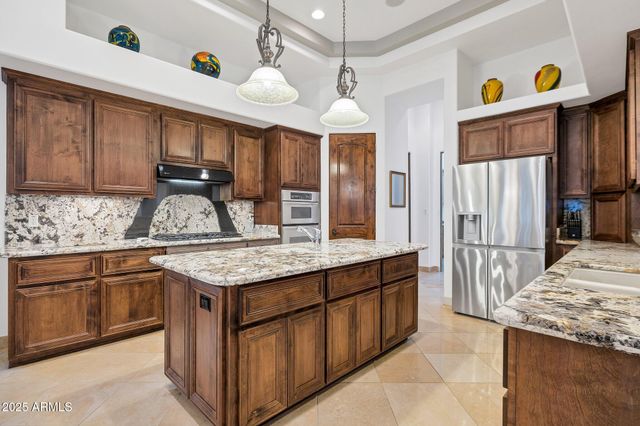 311 E WEXFORD Cove, Phoenix, AZ 85020