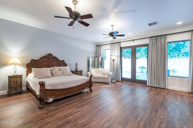 311 E WEXFORD Cove, Phoenix, AZ 85020