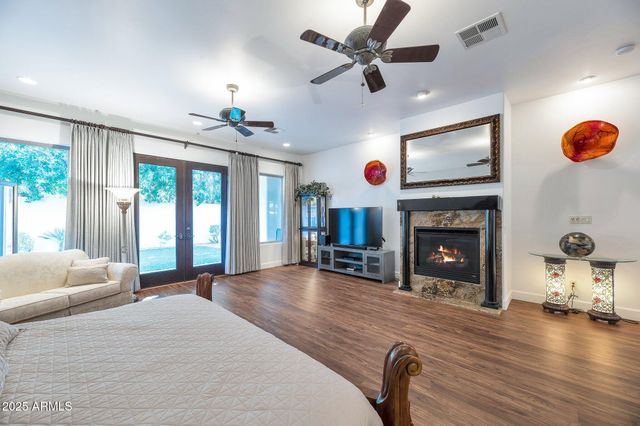 311 E WEXFORD Cove, Phoenix, AZ 85020